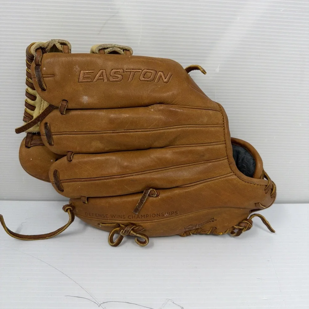 Easton Morgan Stuart Professional Collection Signature Series 11.75